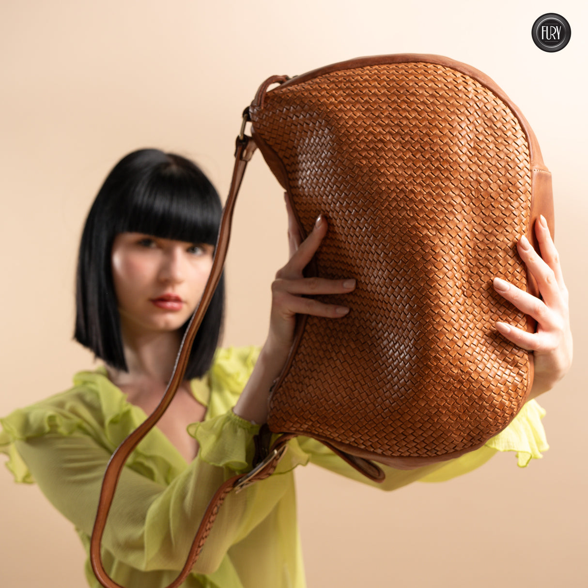 Borsa Iris Maxi in pelle intrecciata