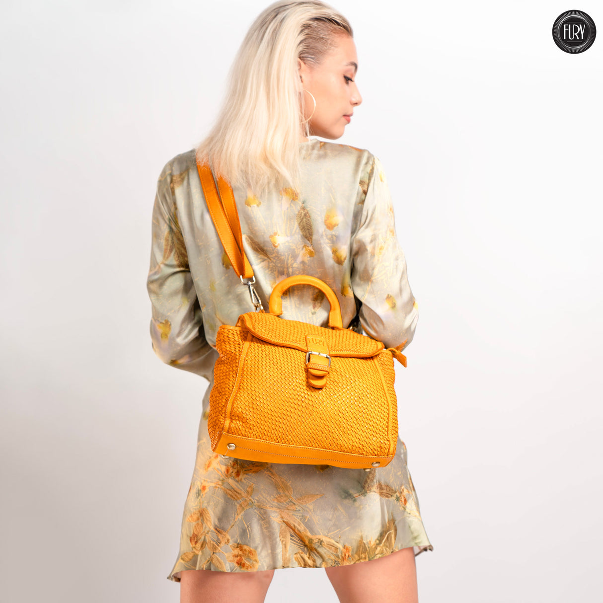 Borsa Camilla in pelle intrecciata