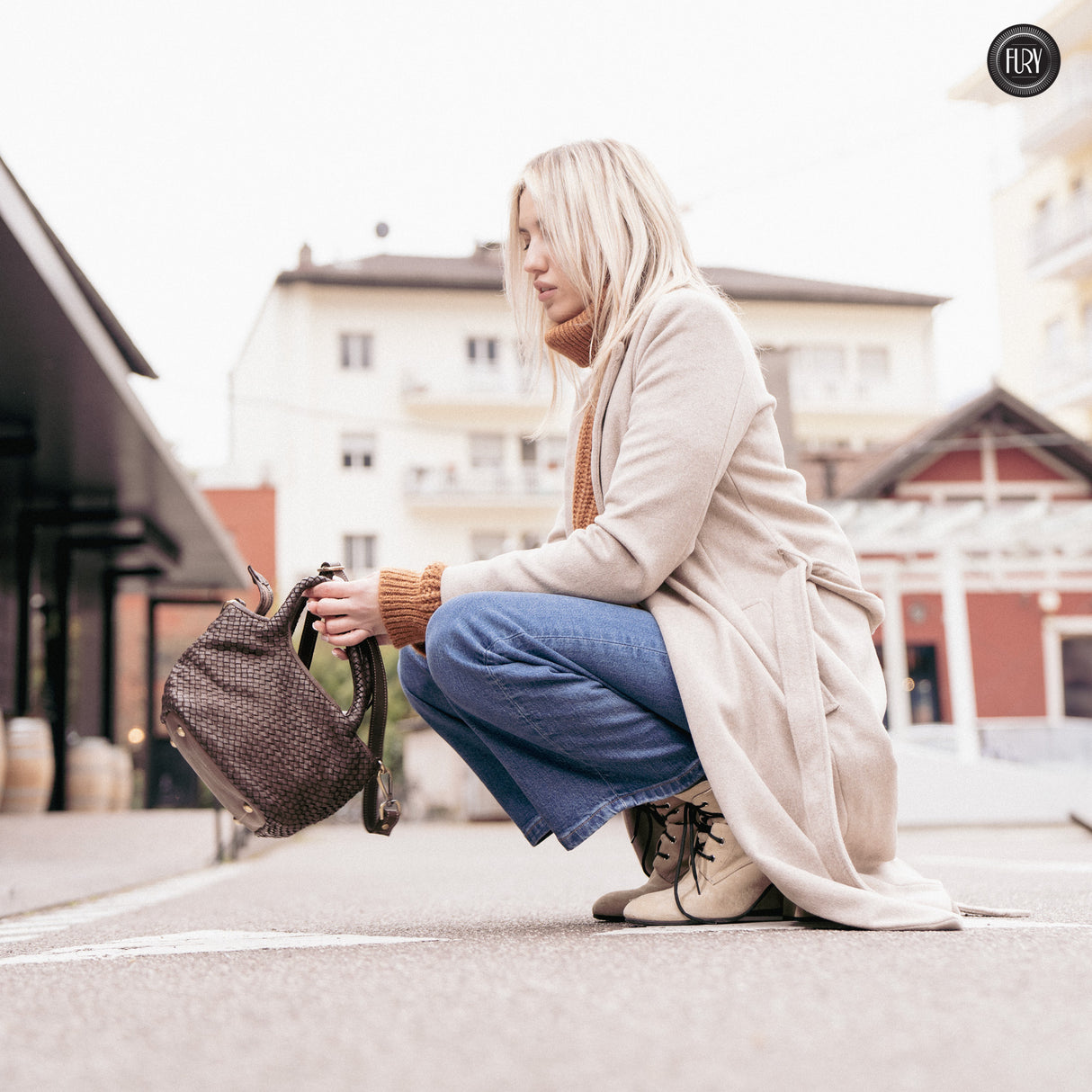 Borsetta Alba in pelle intrecciata