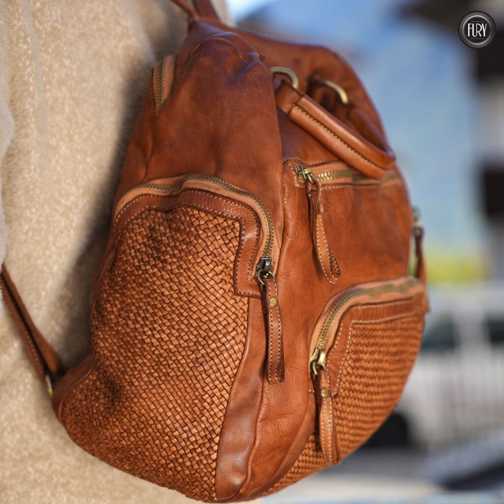 Zainetto multitasche in pelle intrecciata Fury