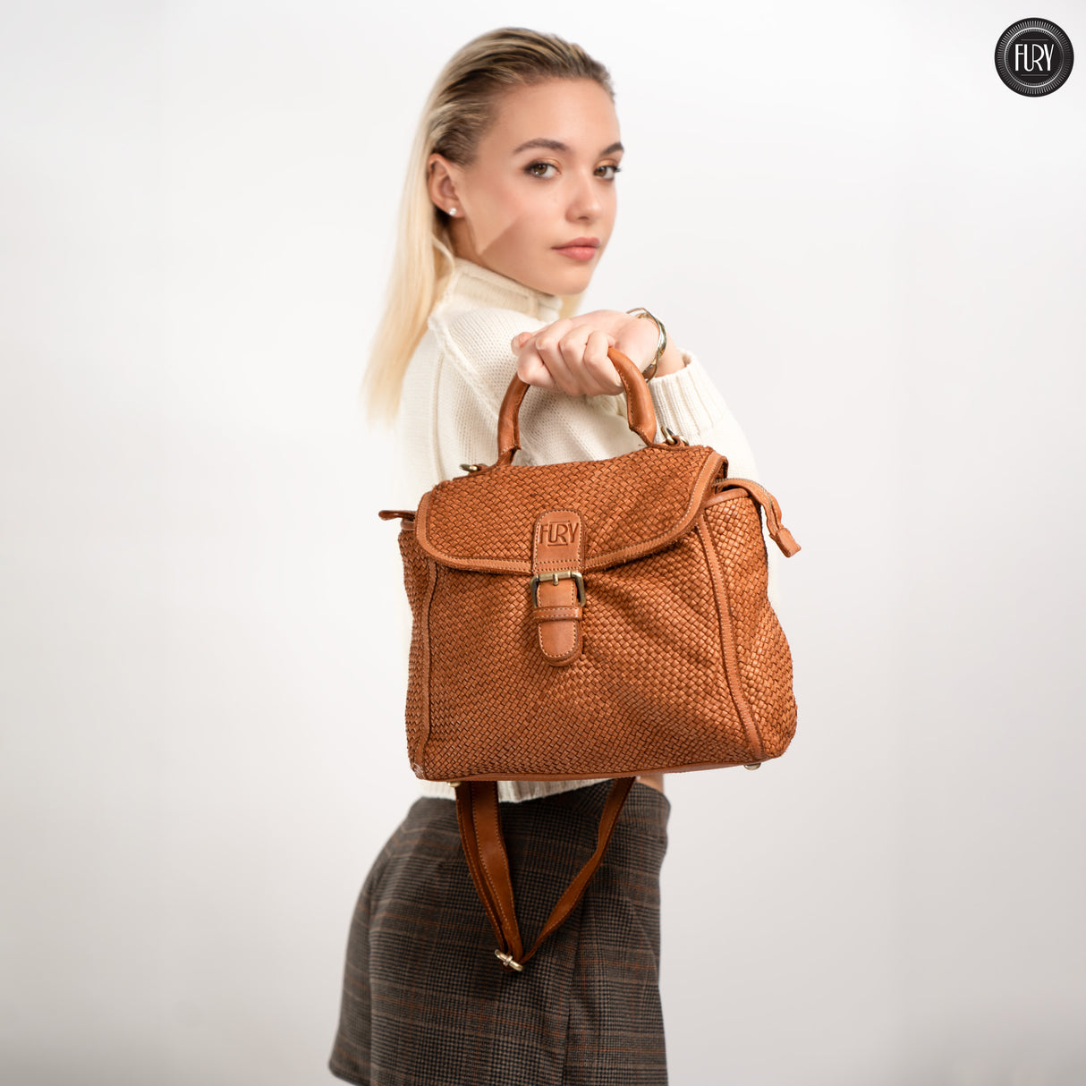 Borsa Camilla in pelle intrecciata