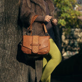 Borsetta Antea in pelle intrecciata