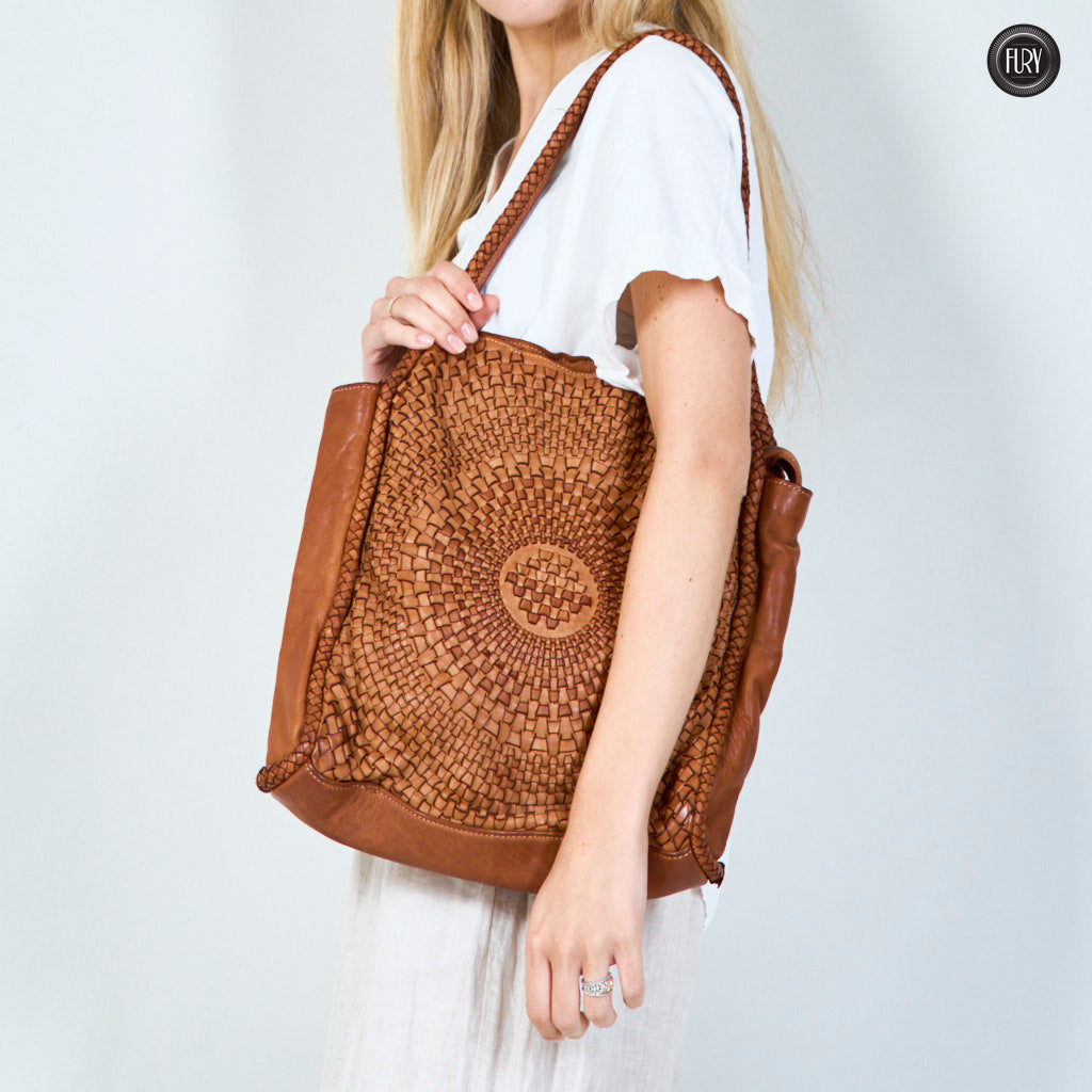 Borsa Elettra in pelle intrecciata